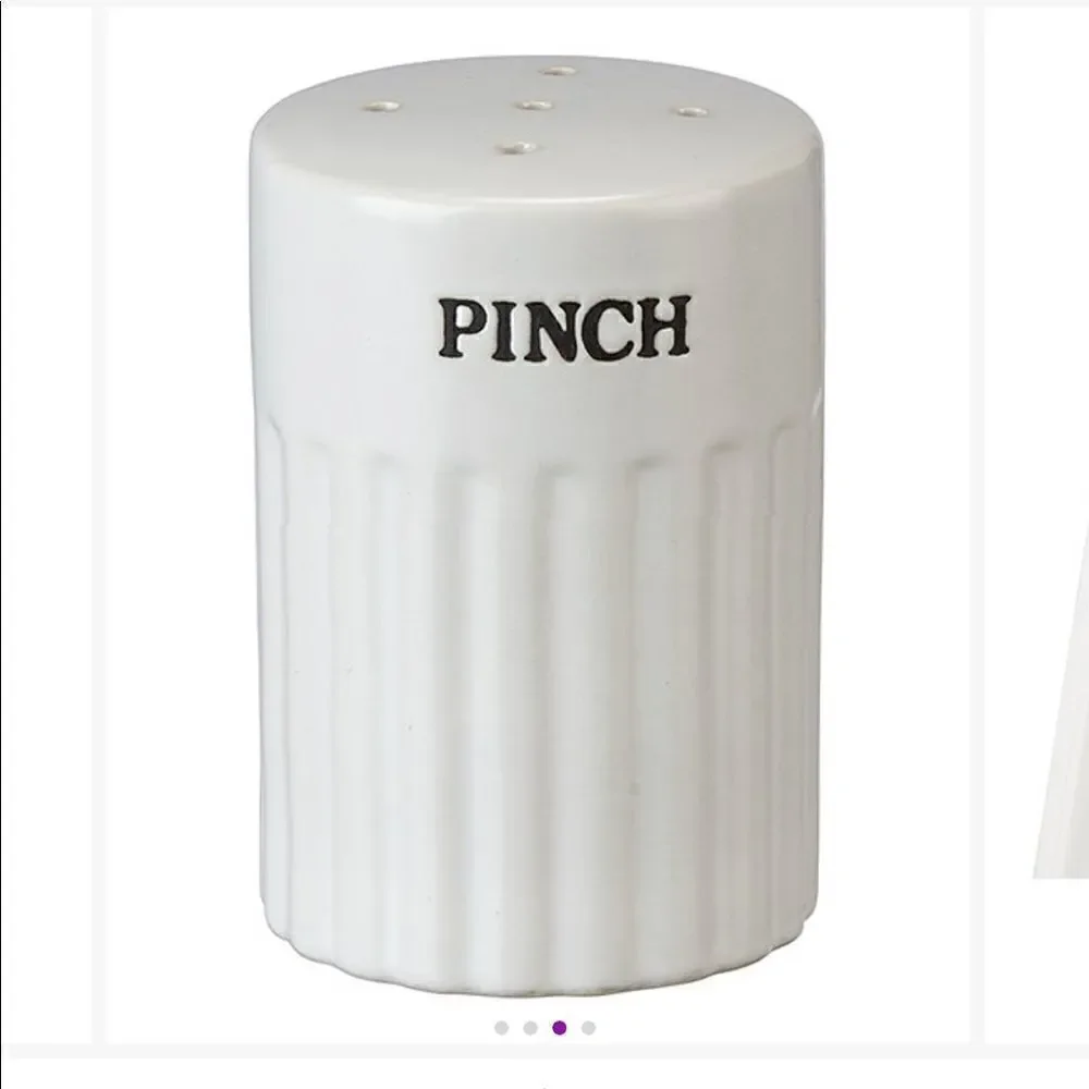 Primitives by Kathy “Pinch & Dash” Farmhouse Salt & Pepper Shaker Set